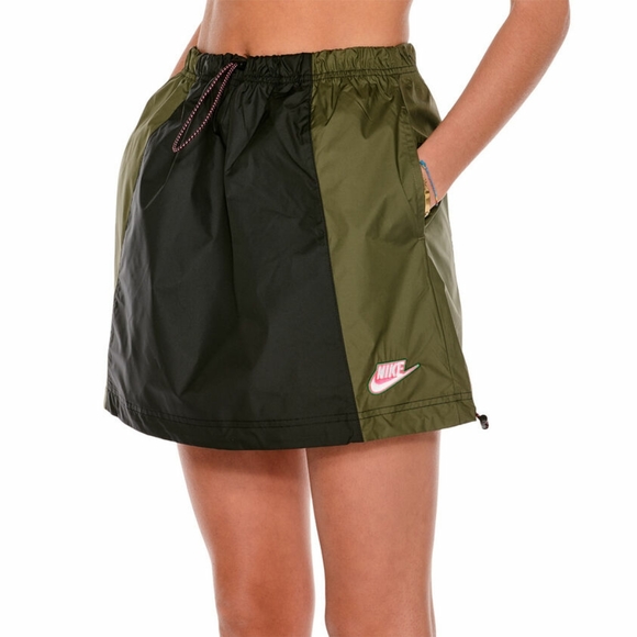 NIKE Sportswear Icon Clash Women's Black Skirt Sz Sm - Picture 2 of 6